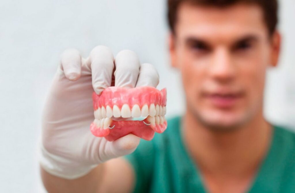 Protez Diş Nasıl Yapılır?