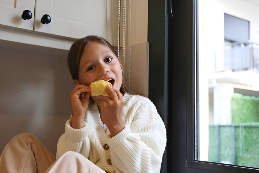 Wie sollte ein wackelnder Milchzahn bei Kindern entfernt werden?